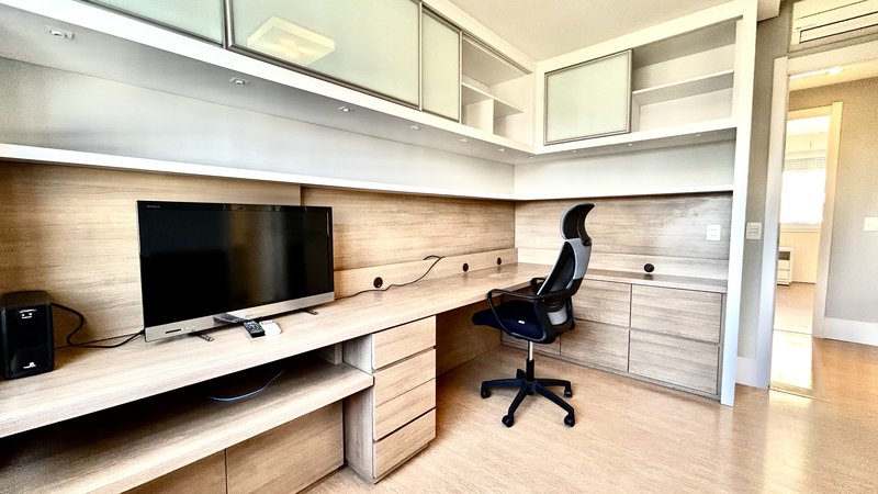 R$ 4.100.000 - RISERVA SCHIAVON - ESPETACULAR APARTAMENTO - ANDAR ALTO - 231M2 - 4 SUÍTES Rua Engenheiro Teixeira Soares Porto Alegre - 