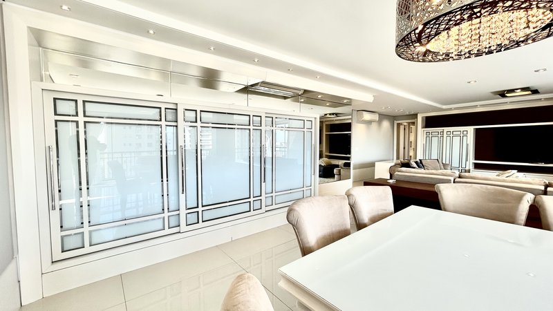 R$ 4.100.000 - RISERVA SCHIAVON - ESPETACULAR APARTAMENTO - ANDAR ALTO - 231M2 - 4 SUÍTES Rua Engenheiro Teixeira Soares Porto Alegre - 