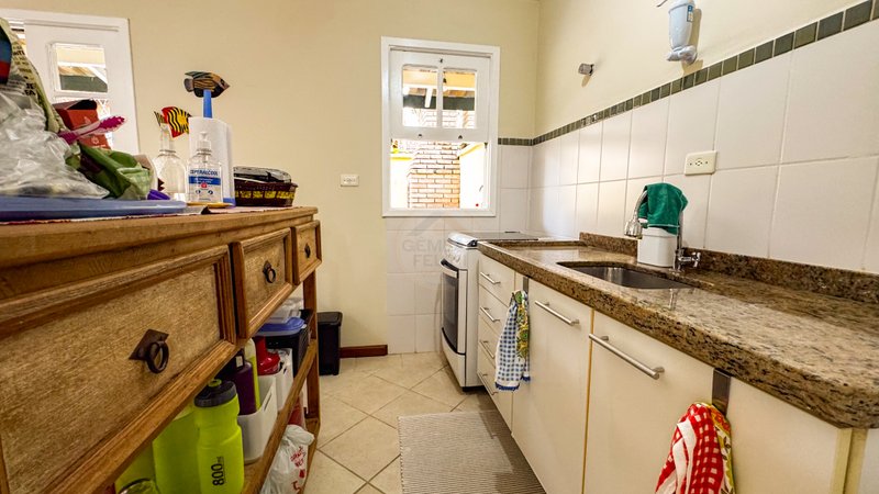 Casa aconchegante em Condomínio na Praia de Juquehy - À VENDA - São Sebastião - 