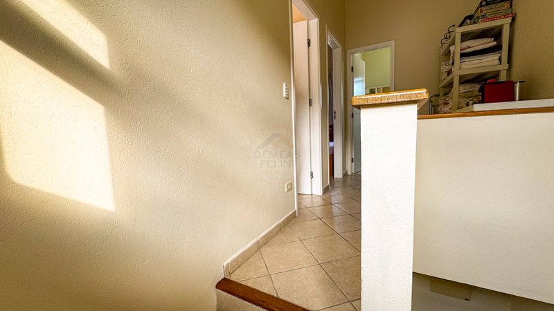 Casa aconchegante em Condomínio na Praia de Juquehy - À VENDA - São Sebastião - 