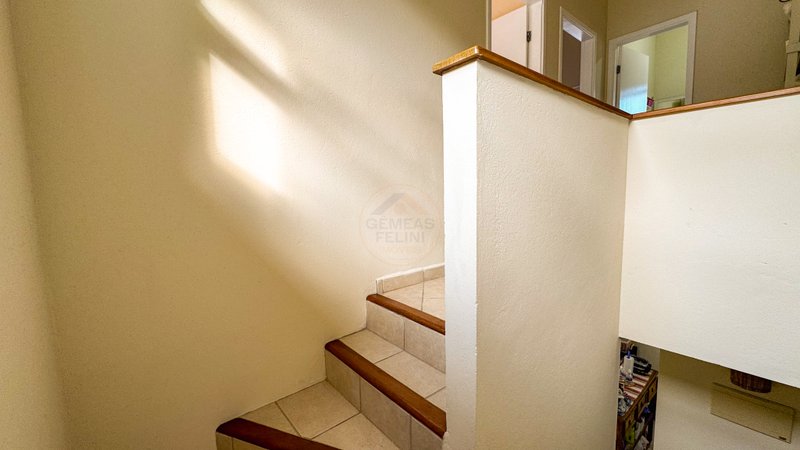Casa aconchegante em Condomínio na Praia de Juquehy - À VENDA - São Sebastião - 