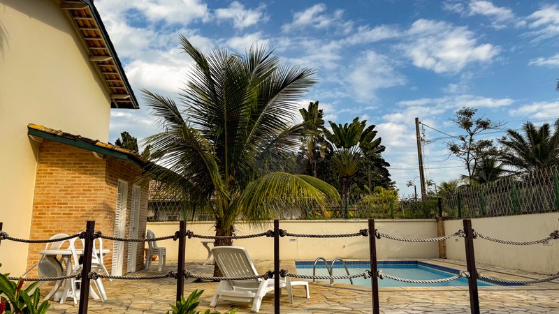 Casa aconchegante em Condomínio na Praia de Juquehy - À VENDA - São Sebastião - 
