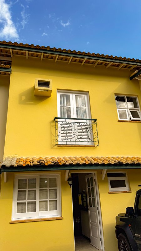 Casa aconchegante em Condomínio na Praia de Juquehy - À VENDA - São Sebastião - 