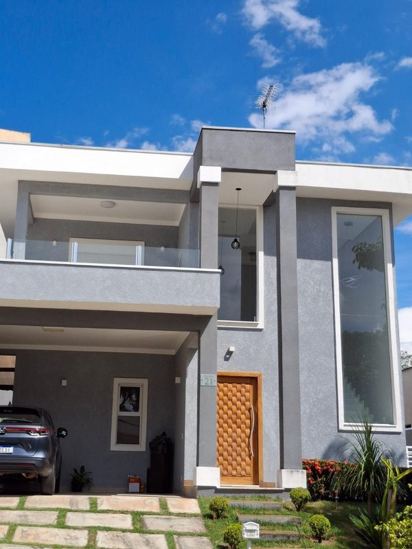 Casa à venda em condomínio alto padrão Rua Sabiá Santana de Parnaíba - 