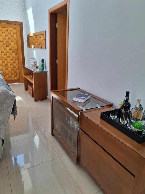 Casa à venda em condomínio alto padrão Rua Sabiá Santana de Parnaíba - 