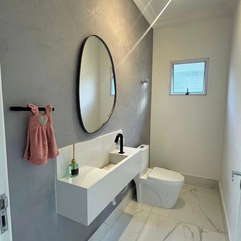 Casa à venda com 4 quartos em condomínio luxo Rua Sabiá Santana de Parnaíba - 