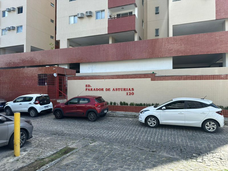 Apartamento à venda com 3 quartos sendo uma suíte, 93m² área útil por R$ 610.000,00 Rua Sansão Ribeiro Recife - 
