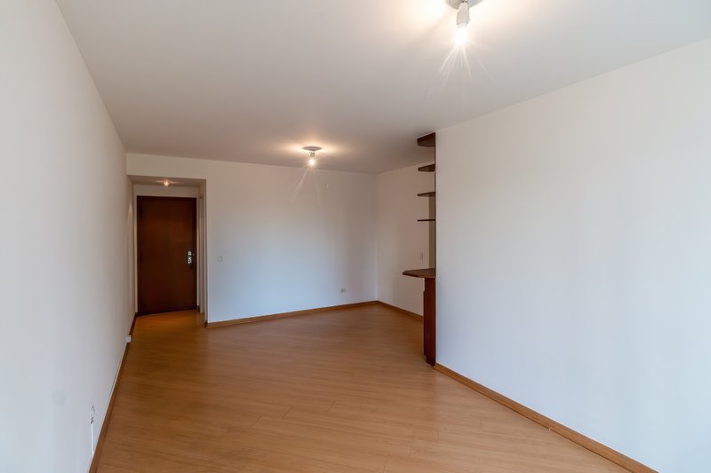 ALUGA-SE APARTAMENTO 95M2 - 3 QUARTOS - 1 VAGA Rua Edson São Paulo - 