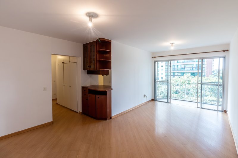 ALUGA-SE APARTAMENTO 95M2 - 3 QUARTOS - 1 VAGA Rua Edson São Paulo - 