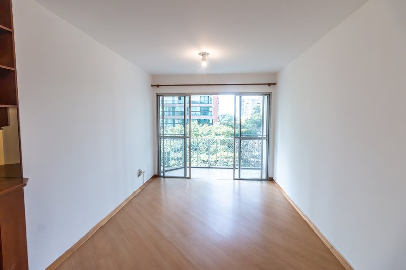 ALUGA-SE APARTAMENTO 95M2 - 3 QUARTOS - 1 VAGA Rua Edson São Paulo - 