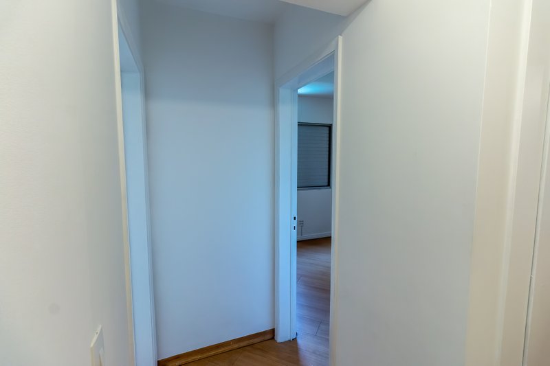ALUGA-SE APARTAMENTO 95M2 - 3 QUARTOS - 1 VAGA Rua Edson São Paulo - 
