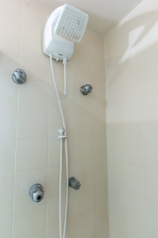 ALUGA-SE APARTAMENTO 95M2 - 3 QUARTOS - 1 VAGA Rua Edson São Paulo - 