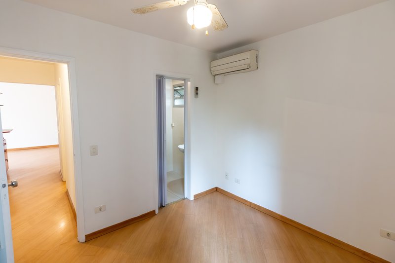 ALUGA-SE APARTAMENTO 95M2 - 3 QUARTOS - 1 VAGA Rua Edson São Paulo - 