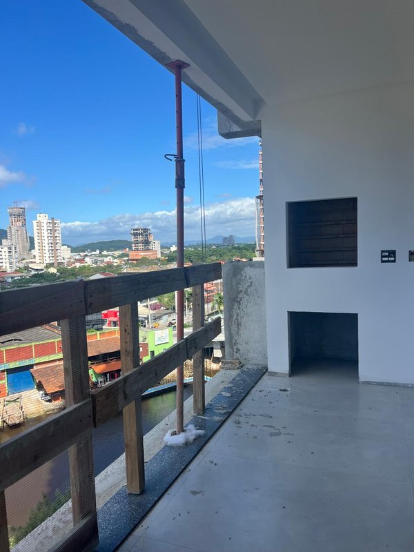 Residencial Villa Del Fiume, com vaga para Jetski e vista panorâmica do Rio Perequê - Itapema - 