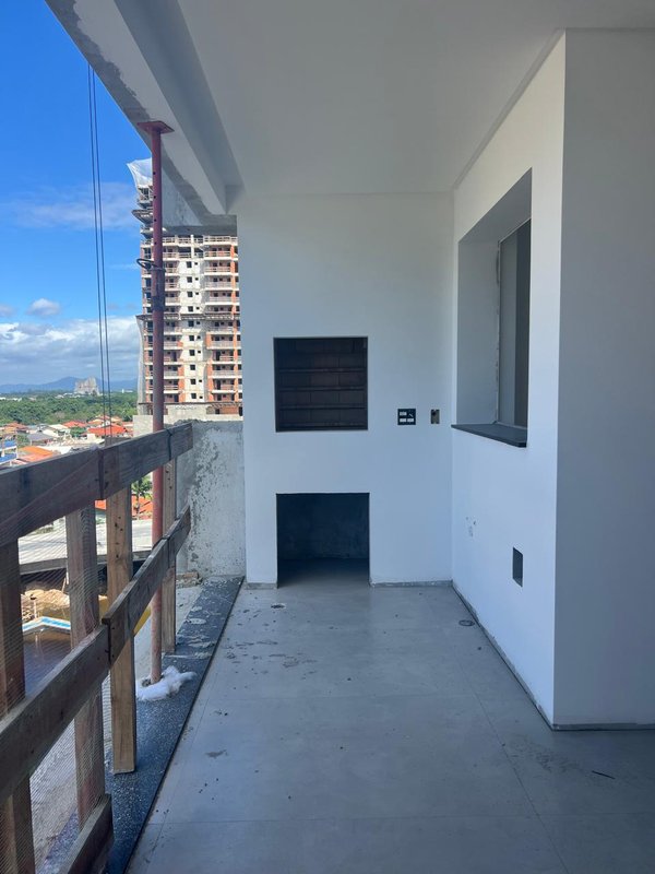 Residencial Villa Del Fiume, com vaga para Jetski e vista panorâmica do Rio Perequê - Itapema - 