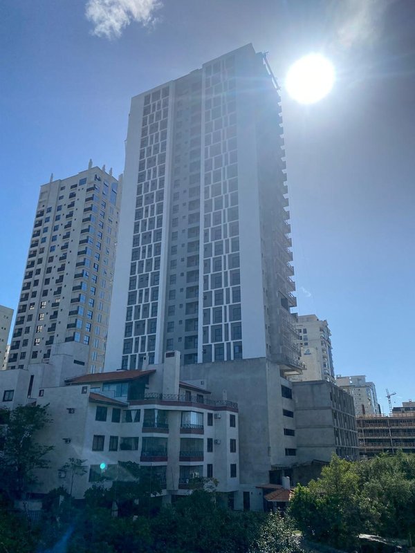 Residencial Villa Del Fiume, com vaga para Jetski e vista panorâmica do Rio Perequê - Itapema - 