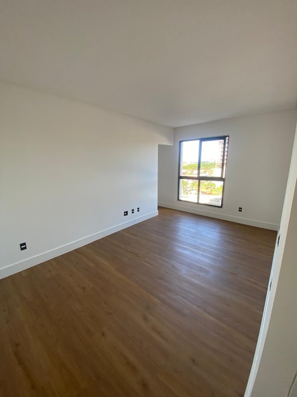 Residencial Villa Del Fiume, com vaga para Jetski e vista panorâmica do Rio Perequê - Itapema - 
