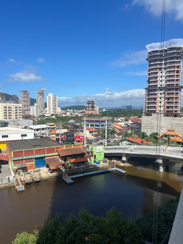 Residencial Villa Del Fiume, com vaga para Jetski e vista panorâmica do Rio Perequê - Itapema - 