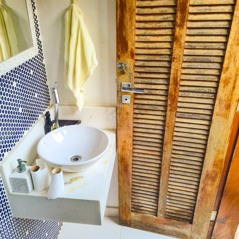 Casa em Condomínio na Praia de Juquehy - À VENDA - São Sebastião - 
