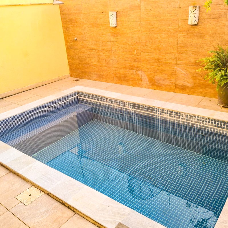 Casa em Condomínio na Praia de Juquehy - À VENDA - São Sebastião - 