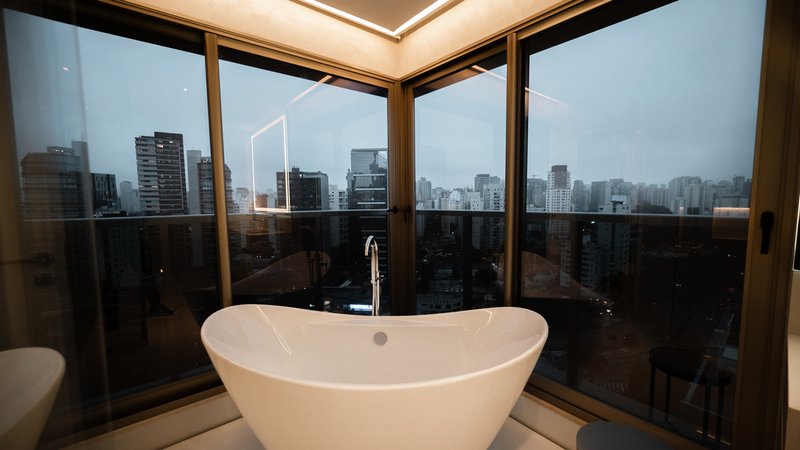 EXCLUSIVIDADE DE APARTAMENTO DE ALTO LUXO NA VILA OLÍMPIA — PORTEIRA FECHADA Rua Quatá São Paulo - 