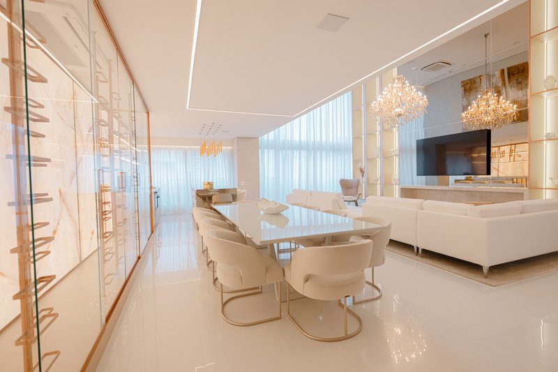EXCLUSIVIDADE DE APARTAMENTO DE ALTO LUXO NA VILA OLÍMPIA — PORTEIRA FECHADA Rua Quatá São Paulo - 