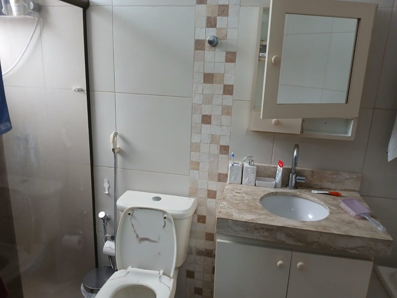 APARTAMENTO 3 QUARTOS SUÍTES AMPLO DEPENDÊNCIA ELEVADOR GARAGEM À VENDA NA BARRA! Rua Oito de Dezembro Salvador - 