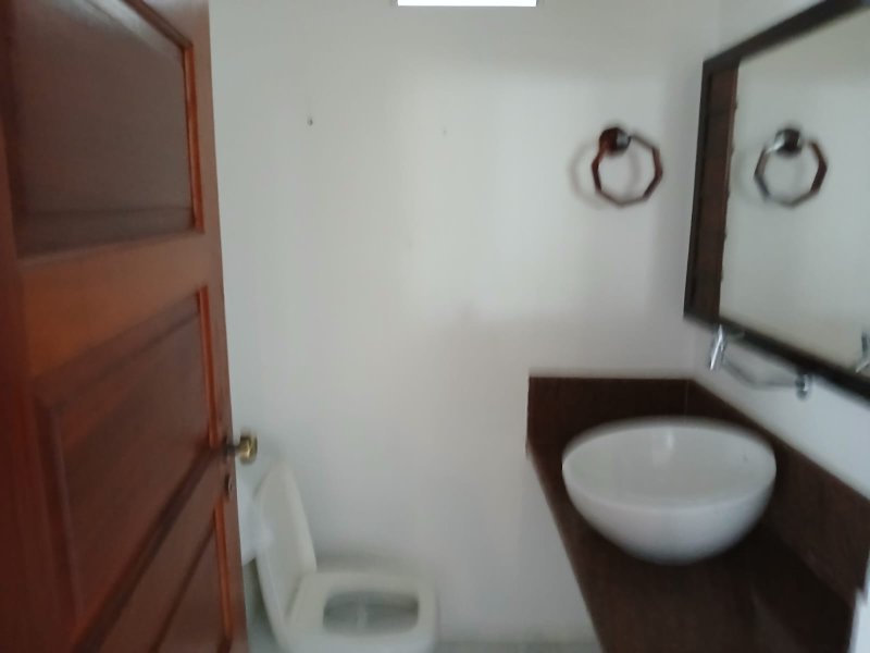 APARTAMENTO 3 QUARTOS SUÍTES AMPLO DEPENDÊNCIA ELEVADOR GARAGEM À VENDA NA BARRA! Rua Oito de Dezembro Salvador - 