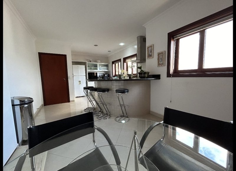 🏡 Casa Maravilhosa à Venda e para Locação em Condomínio Clube – Valinhos/SP - Valinhos - 