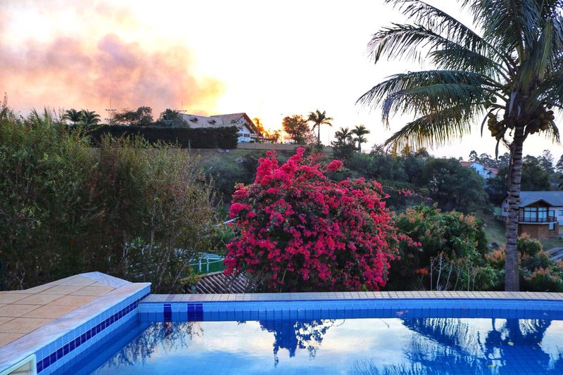 🏡 Casa Maravilhosa à Venda e para Locação em Condomínio Clube – Valinhos/SP - Valinhos - 
