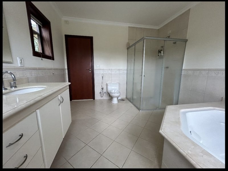 🏡 Casa Maravilhosa à Venda e para Locação em Condomínio Clube – Valinhos/SP - Valinhos - 