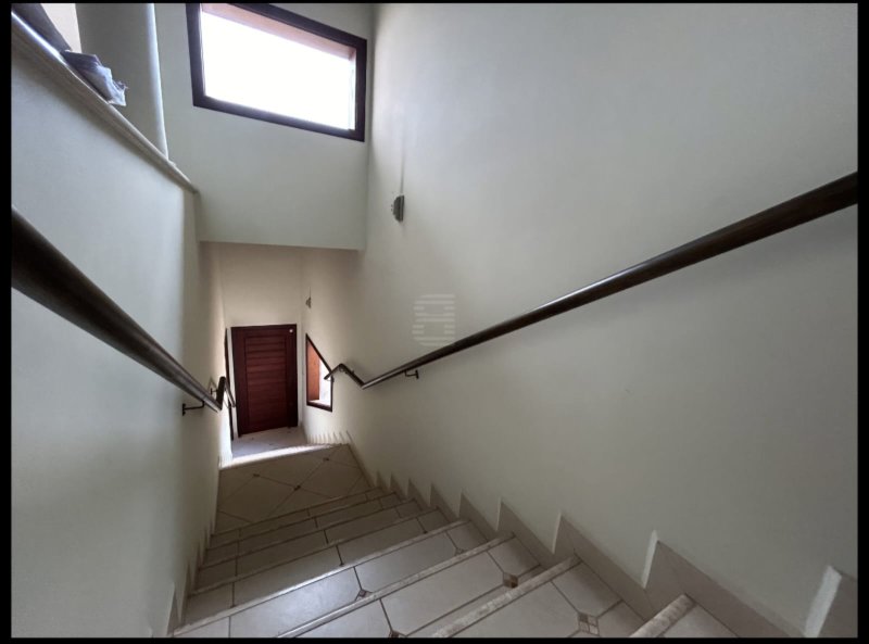 🏡 Casa Maravilhosa à Venda e para Locação em Condomínio Clube – Valinhos/SP - Valinhos - 
