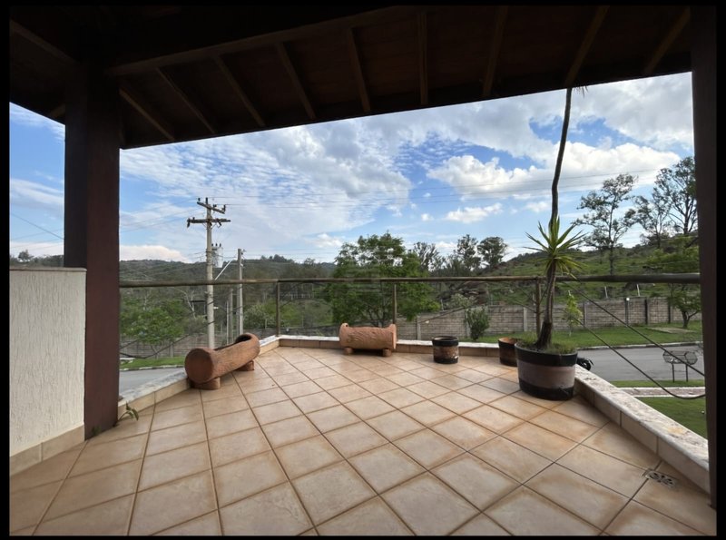 🏡 Casa Maravilhosa à Venda e para Locação em Condomínio Clube – Valinhos/SP - Valinhos - 