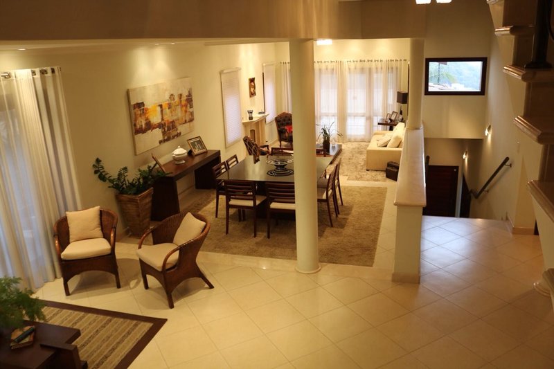 🏡 Casa Maravilhosa à Venda e para Locação em Condomínio Clube – Valinhos/SP - Valinhos - 