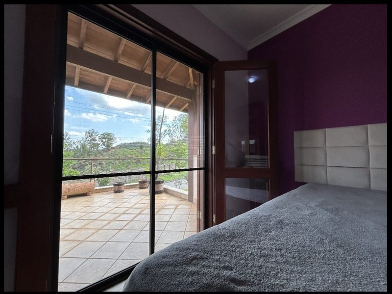 🏡 Casa Maravilhosa à Venda e para Locação em Condomínio Clube – Valinhos/SP - Valinhos - 
