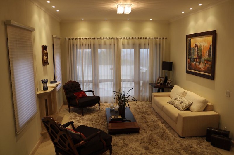 🏡 Casa Maravilhosa à Venda e para Locação em Condomínio Clube – Valinhos/SP - Valinhos - 