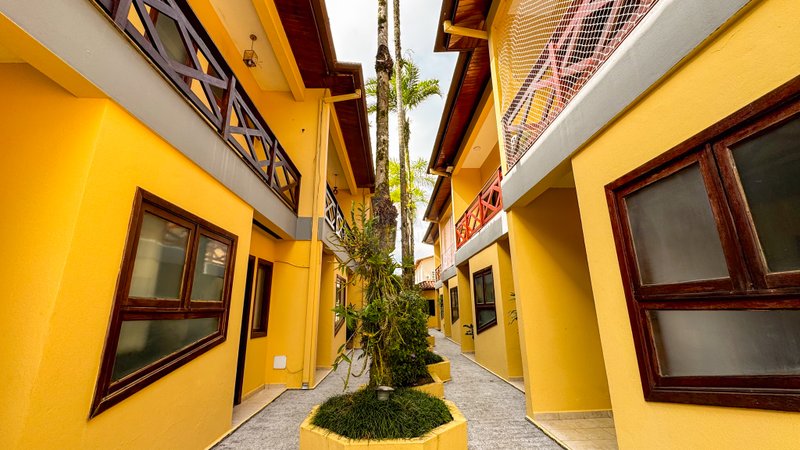 Casa em Condomínio na Praia de Juquehy - À VENDA - São Sebastião - 