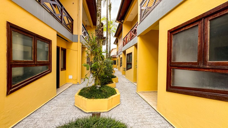 Casa em Condomínio na Praia de Juquehy - À VENDA - São Sebastião - 