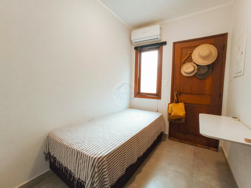 Casa em Condomínio na Praia de Juquehy - À VENDA - São Sebastião - 