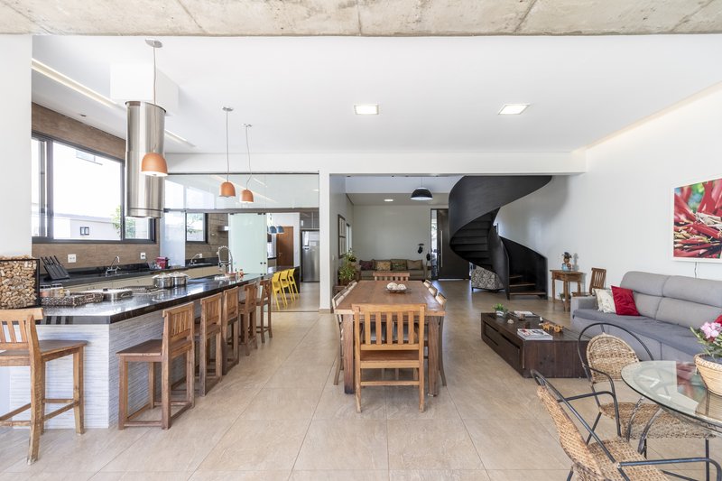 Casa à Venda Condomínio Siena, 346,52m², 5 Suítes, Bonfim Paulista/Ribeirão Preto-SP Rua Jornalista Rubens Volpe Filho Ribeirão Preto - 