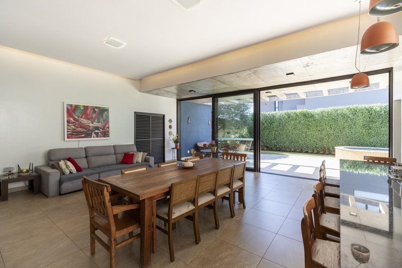 Casa à Venda Condomínio Siena, 346,52m², 5 Suítes, Bonfim Paulista/Ribeirão Preto-SP Rua Jornalista Rubens Volpe Filho Ribeirão Preto - 