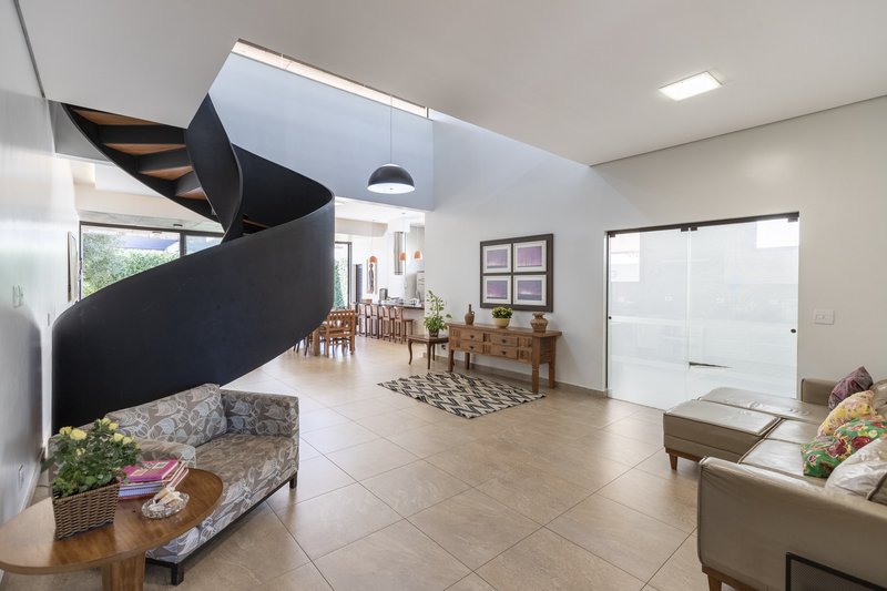 Casa à Venda Condomínio Siena, 346,52m², 5 Suítes, Bonfim Paulista/Ribeirão Preto-SP Rua Jornalista Rubens Volpe Filho Ribeirão Preto - 