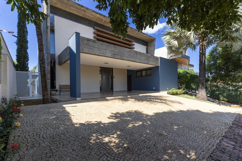 Casa à Venda Condomínio Siena, 346,52m², 5 Suítes, Bonfim Paulista/Ribeirão Preto-SP Rua Jornalista Rubens Volpe Filho Ribeirão Preto - 