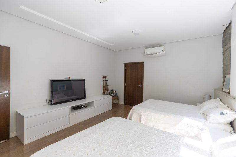 Casa à Venda Condomínio Siena, 346,52m², 5 Suítes, Bonfim Paulista/Ribeirão Preto-SP Rua Jornalista Rubens Volpe Filho Ribeirão Preto - 