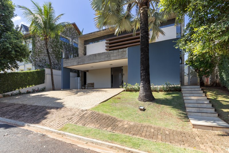 Casa à Venda Condomínio Siena, 346,52m², 5 Suítes, Bonfim Paulista/Ribeirão Preto-SP Rua Jornalista Rubens Volpe Filho Ribeirão Preto - 
