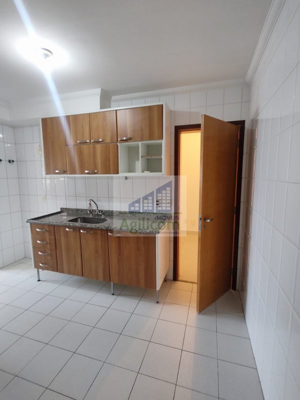 APARTAMENTO À VENDA E PARA LOCAÇÃO EM CAMPO BELO COM 4 DORMITÓRIOS Rua Cancioneiro Popular São Paulo - 