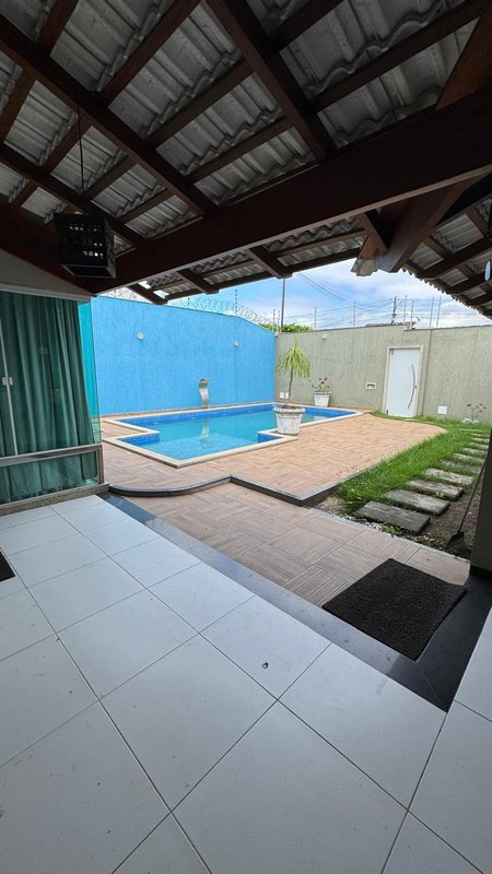 Ampla casa com piscina para locação no Colonial em Eunápolis Praça das Bromelias  Eunápolis - 