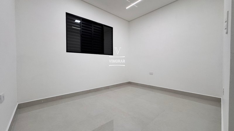 Casa térrea 3 dormitórios sendo 1 suíte + churrasqueira - Itaquaquecetuba - 