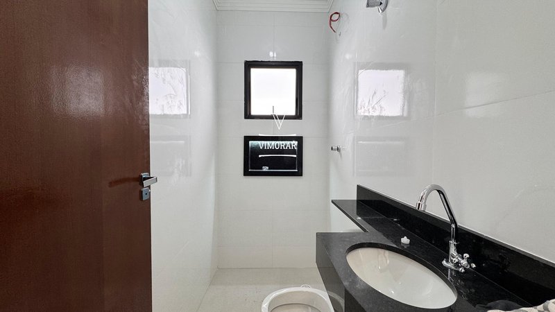 Casa térrea 3 dormitórios sendo 1 suíte + churrasqueira - Itaquaquecetuba - 