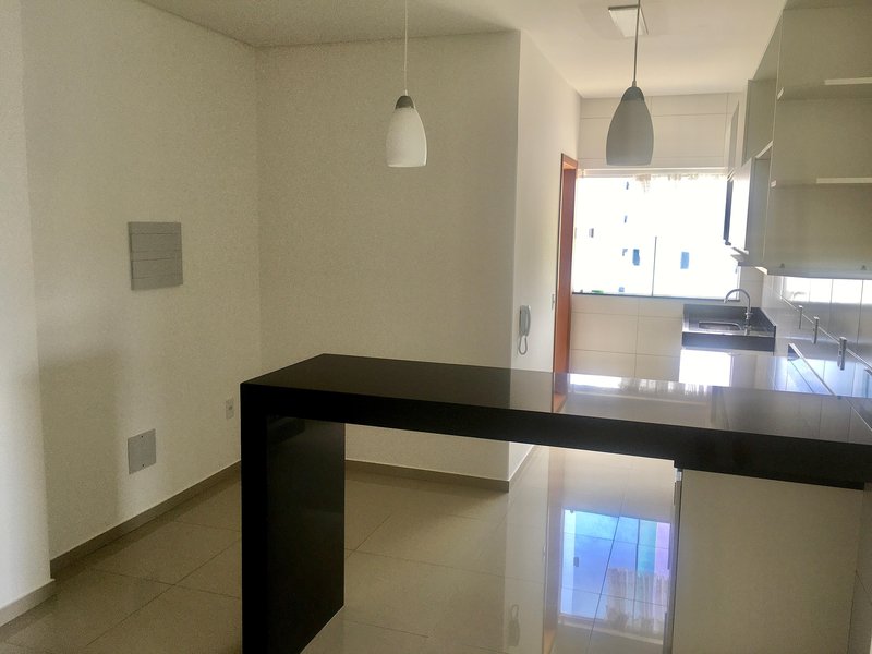 Apartamento de fino acabamento com varanda e garagem em Eunápolis Rua Otávio Mangabeira  Eunápolis - 